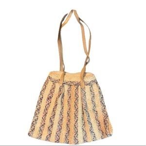 Excellent condition vintage straw hand